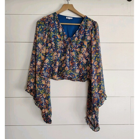 Lilly Star Blue Floral Boho Hippie Bell Sleeve Festival Cropped Top Size Small - Picture 1 of 9